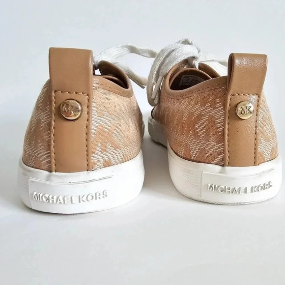 Michael kors Ashanti Tan canvas logo sneakers  girl's Size 4 youth shoes - Picture 7 of 12